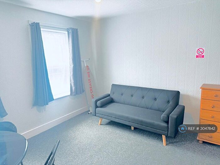 1 Bedroom Flat To Rent In Newport Road, Reading, RG1