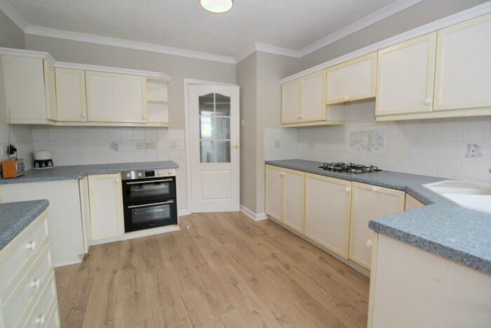 2 Bedroom Apartment To Rent In Daylesford Road, Whitecliff, Poole, BH14