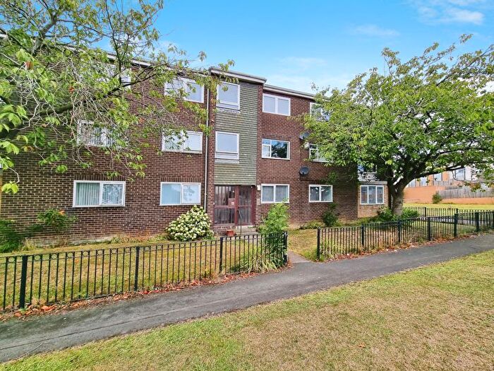 2 Bedroom Flat To Rent In Tillmouth Park Road, Newcastle Upon Tyne, NE15