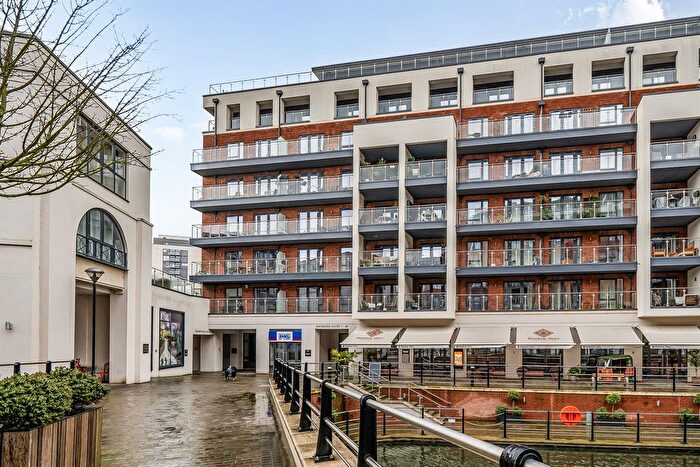 2 Bedroom Flat For Sale In The Colonnade, Maidenhead, SL6