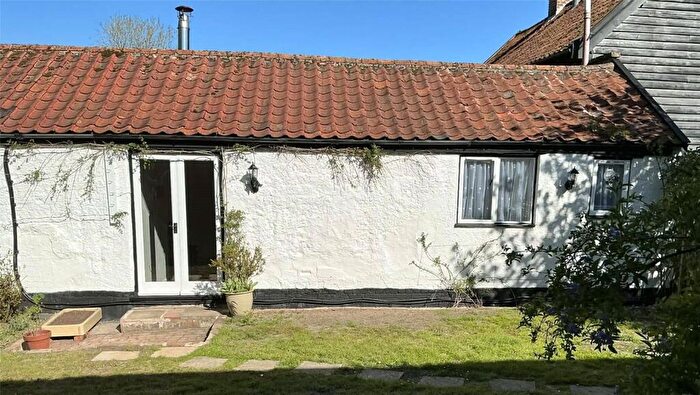 1 Bedroom Bungalow To Rent In Low Road, Wicklewood, Norfolk, NR18