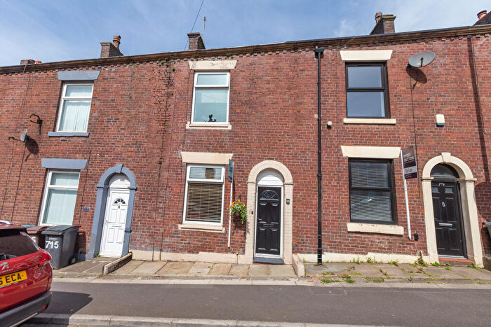 3 Bedroom Terraced House For Sale In Ripponden Road, Oldham, OL1