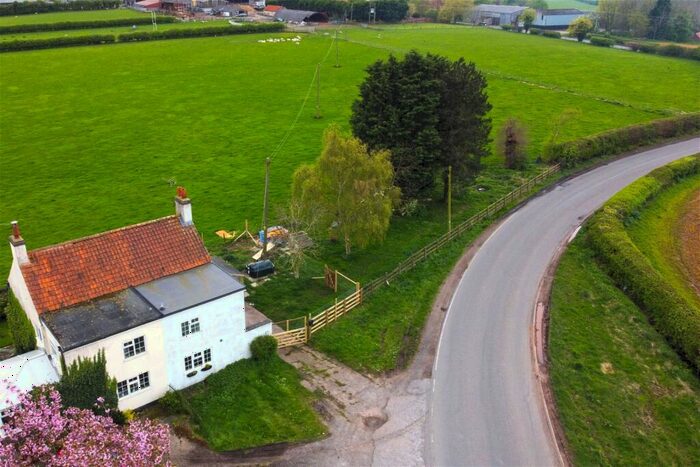 3 Bedroom Semi-Detached House For Sale In Caunton, NG23