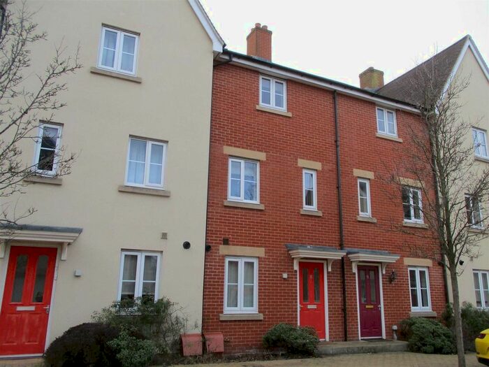 4 Bedroom Terraced House To Rent In Steeple View, Swindon SN1