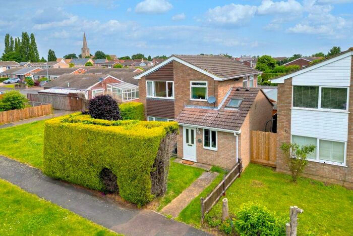 3 Bedroom Detached House For Sale In Four Acres, Fenstanton, Huntingdon, Cambridgeshire, PE28