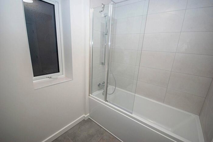 2 Bedroom End Of Terrace House To Rent In Oxford Street, Rugby, CV21