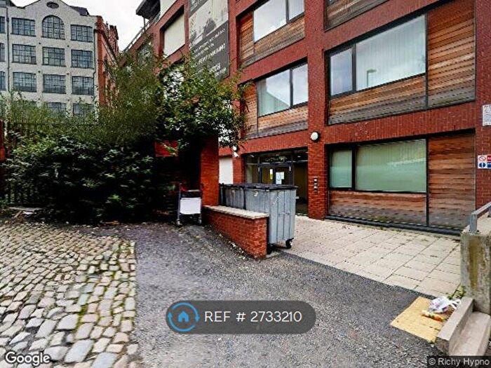 2 Bedroom Flat To Rent In Clavering Place, Newcastle Upon Tyne, NE1