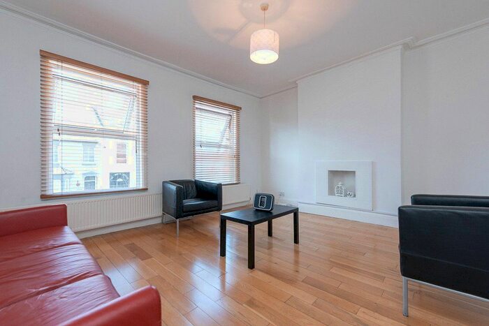 2 Bedroom Flat To Rent In Chaplin Road, Willesden, London, NW2