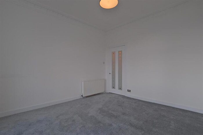 2 Bedroom Apartment To Rent In Cochran Street, Paisley, PA1