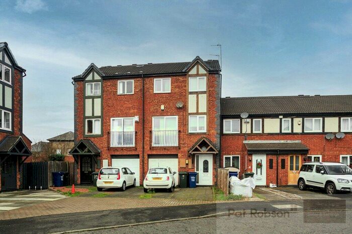 5 Bedroom House To Rent In Starbeck Mews, Sandyford, Newcastle-Upon-Tyne, NE2
