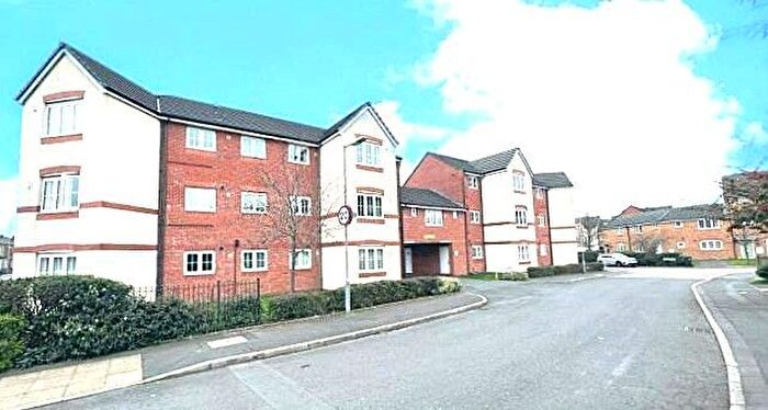 2 Bedroom Flat For Sale In Ruskin Court, Farnworth, Bolton, BL4