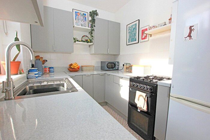 3 Bedroom Terraced House For Sale In George Street, Skipton, BD23