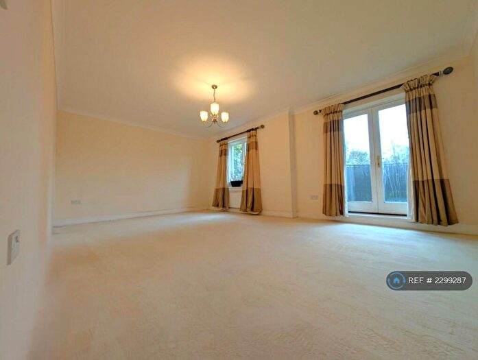 2 Bedroom Flat To Rent In Thanescroft Court, Croydon, CR0