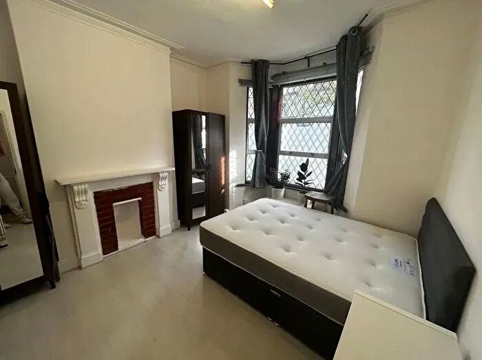 5 Bedroom Terraced House To Rent In Cobbold Road, London, W12