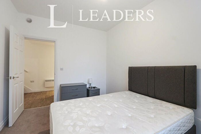 2 Bedroom Apartment To Rent In Liberty House, Bank Street, S1