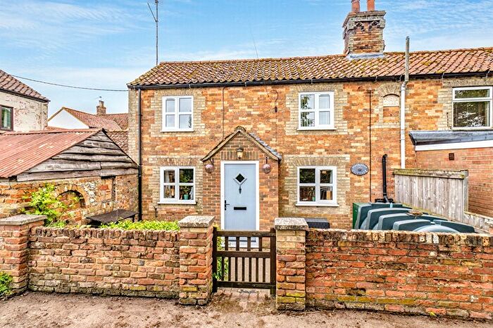 3 Bedroom Semi-Detached House For Sale In Winch Road, Gayton, King's Lynn, Norfolk, PE32