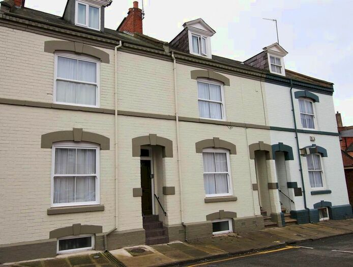 5 Bedroom Property To Rent In Castilian Terrace, Northampton, NN1