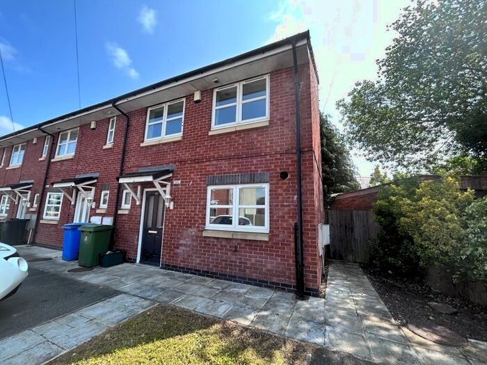 3 Bedroom Semi-Detached House To Rent In High Street, Rhosllanerchrugog, Wrexham, LL14