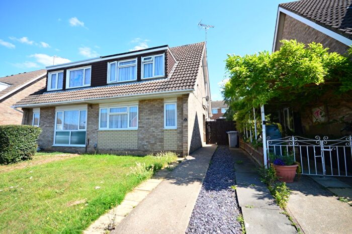 3 Bedroom Property To Rent In St. Oswalds Close, Kettering, NN15