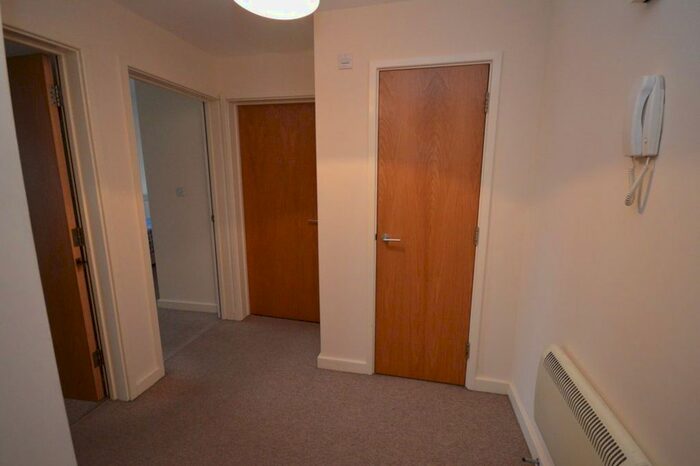 1 Bedroom Flat To Rent In Wellington Street, Swindon, SN1