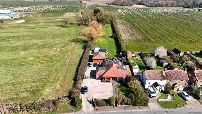3 Bedroom Bungalow For Sale In Lambourne Hall Road, Canewdon, Rochford, Essex, SS4