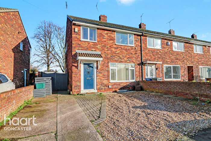 3 Bedroom Semi-Detached House For Sale In Abbey Road, Dunscroft, Doncaster, DN7