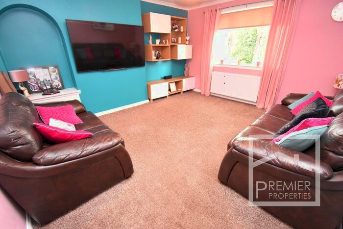 3 Bedroom End Of Terrace House For Sale In Drumvale Drive, Chryston, Glasgow, G69