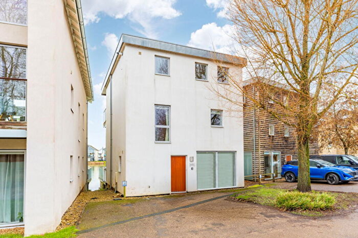 5 Bedroom Detached House For Sale In Howells Mere, The Lower Mill Estate, GL7