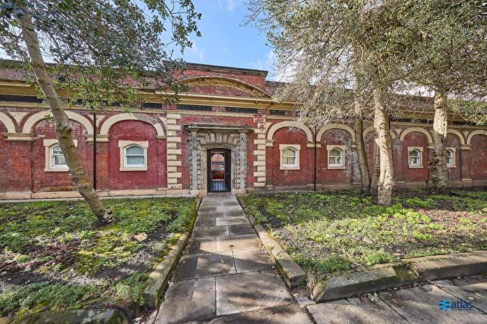 3 Bedroom Mews For Sale In Devonshire Road, Princes Park, Toxteth, L8