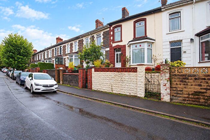 4 Bedroom Terraced House For Sale In The Parade, Trallwn, Pontypridd, CF37