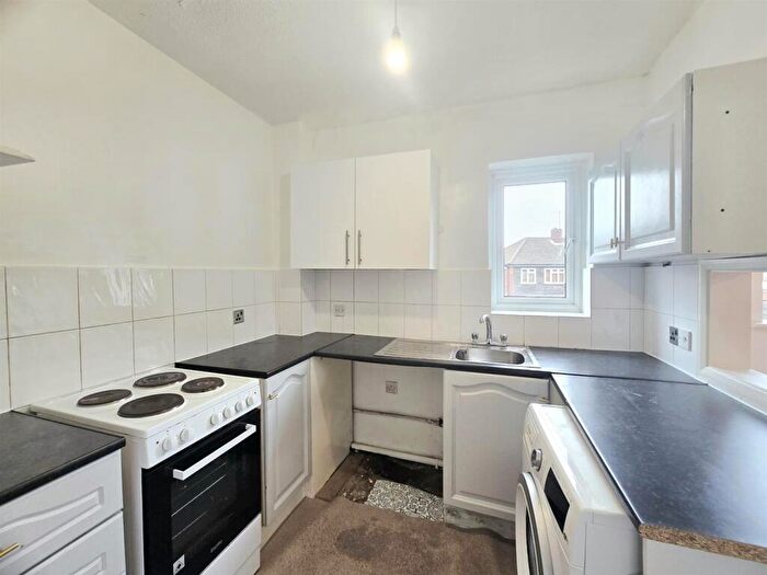 1 Bedroom Flat To Rent In Alexandra Road, EN3