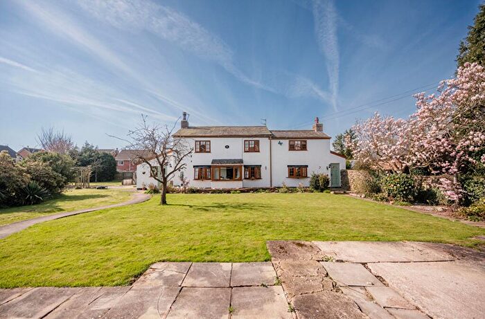 3 Bedroom Detached House For Sale In The Brow, Hesketh Bank, PR4