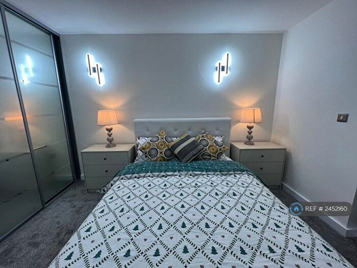 1 Bedroom Flat To Rent In High Street, Slough, SL1