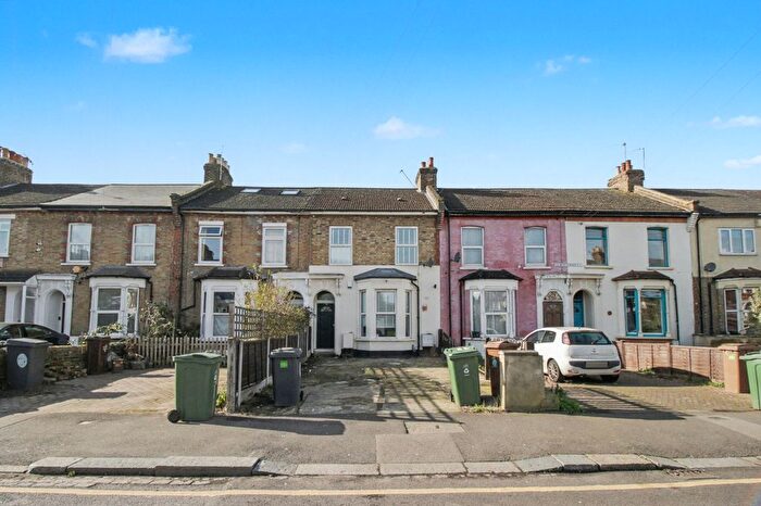 3 Bedroom Terraced House For Sale In Colworth Road, London, E11