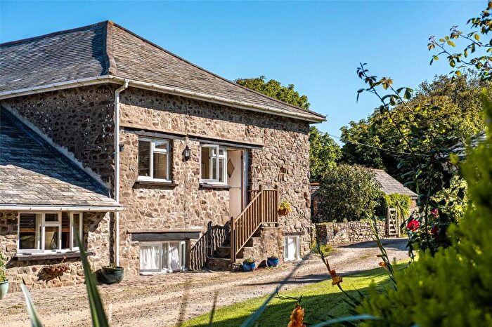 2 Bedroom Flat To Rent In Bideford, Devon, EX39