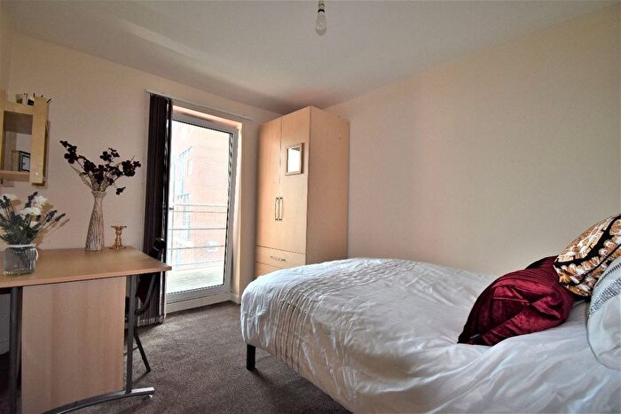 5 Bedroom Flat To Rent In Broom Street, Sheffield, S10