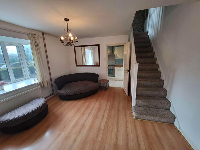 1 Bedroom Terraced House For Sale In Catesby Green, Luton, LU3