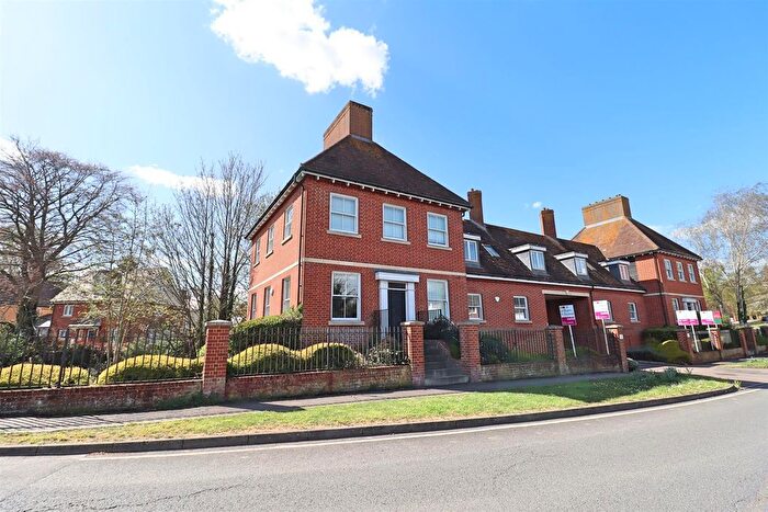 2 Bedroom Flat For Sale In Church Street, Braintree, CM7