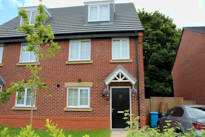 3 Bedroom Semi-Detached House To Rent In Stratford Drive, Prescot, Prescot, L34