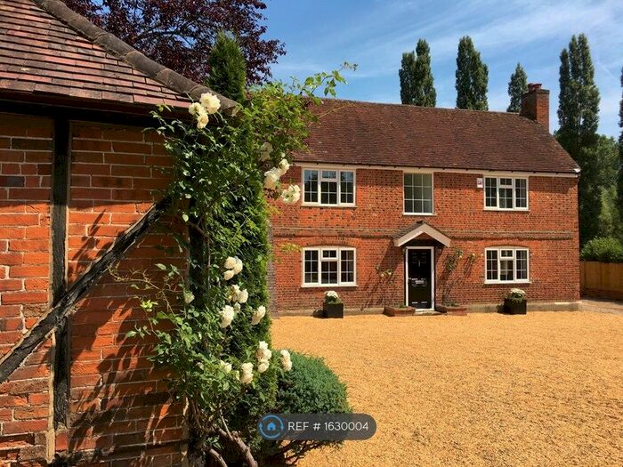 5 Bedroom Detached House To Rent In South Farm Lane, Bagshot, GU19