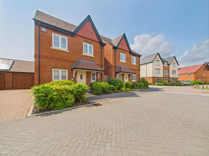 3 Bedroom Detached House To Rent In Field Maple Gardens, High Wycombe, Buckinghamshire, HP10
