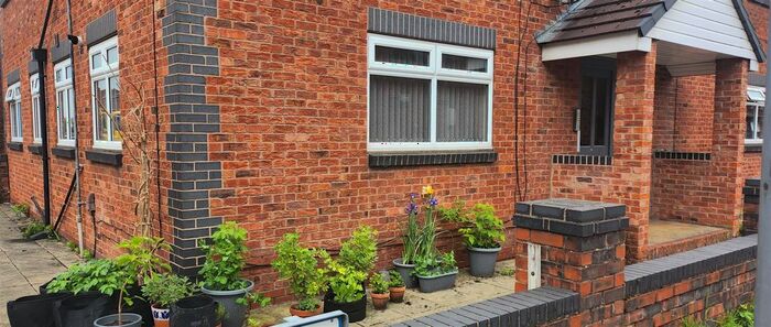 2 Bedroom Flat To Rent In Cannon Street, Eccles, Manchester, M30