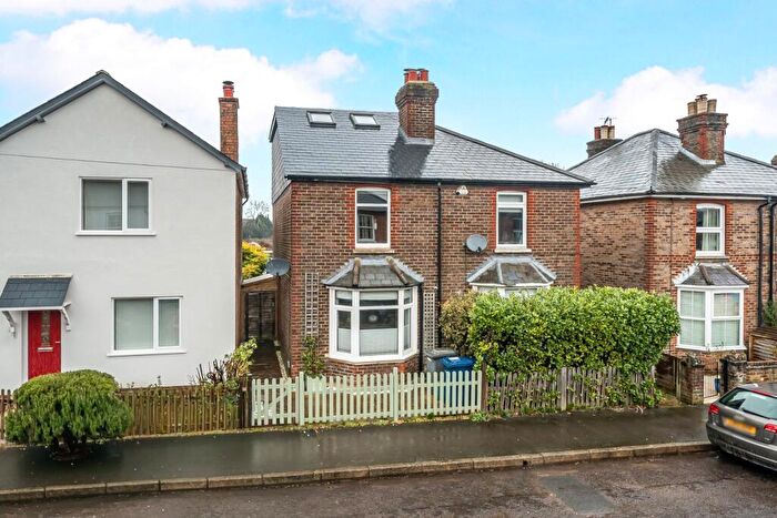 3 Bedroom Semi Detached House For Sale In George Road, Farncombe, Surrey, GU7
