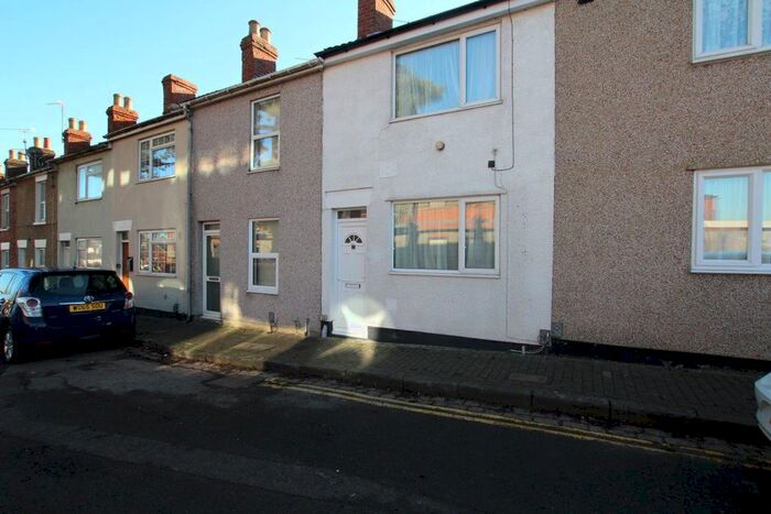 2 Bedroom Property To Rent In Cannon Street, Swindon SN1