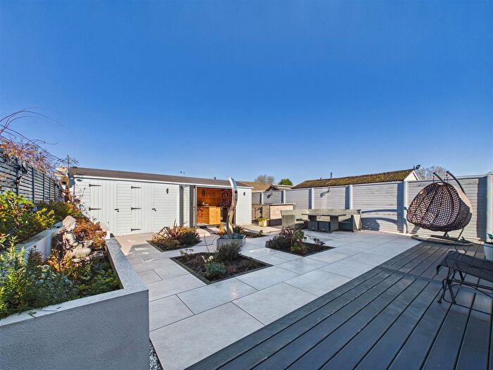 2 Bedroom Semi-Detached Bungalow For Sale In West Hall Garth, South Cave, HU15