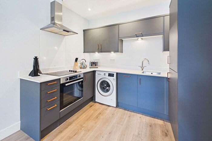 1 Bedroom Flat For Sale In / Gibson Terrace, Fountainbridge, Edinburgh, EH11