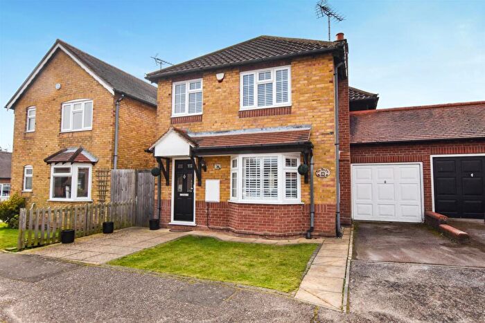 4 Bedroom Detached House For Sale In Gandalfs Ride, South Woodham Ferrers, CM3