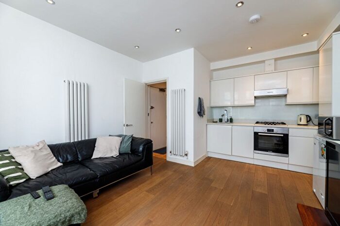 1 Bedroom Flat To Rent In Shepherds Bush Road, London, W6