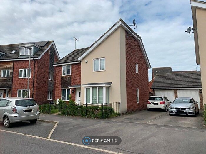 4 Bedroom Detached House To Rent In Causey Arch, Milton Keynes, MK10