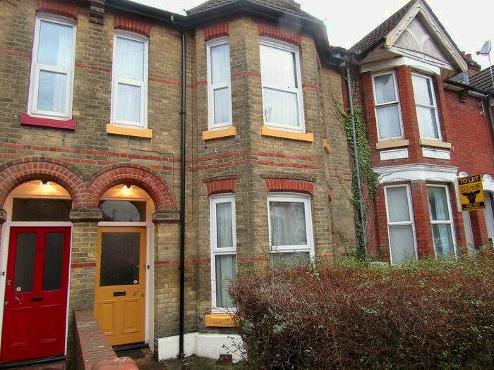 6 Bedroom Terraced House To Rent In Shakespeare Avenue, Southampton, SO17